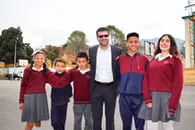 Visita del Director Alejandro Linero de Cambil al Colegio Sim&oacute;n Rodr&iacute;guez