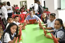 MinTIC entreg&oacute; 100 equipos para educar a estudiantes de Barichara (Santander)