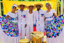 Entrega directa de equipos en Mar&iacute;a La Baja, Bol&iacute;var
