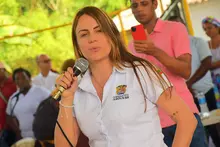 Entrega directa de equipos en Mar&iacute;a La Baja, Bol&iacute;var
