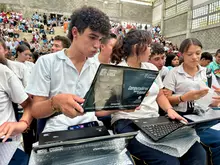 Entrega de computadores en Belalc&aacute;zar, Caldas