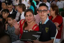 Entrega de computadores en Neira, Caldas