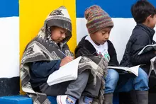 Estudiantes y docentes de la IE Misak Mama Manuela