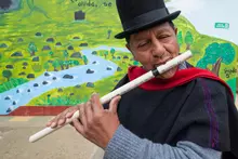 Estudiantes y docentes de la IE Misak Mama Manuela