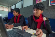 Estudiantes y docentes de la IE Misak Mama Manuela
