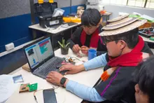 Estudiantes y docentes de la IE Misak Mama Manuela
