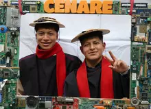 Estudiantes y docentes de la I.E. Misak Mama Manuela