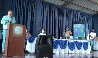 Entregados 2.500 computadores en el Quind&iacute;o