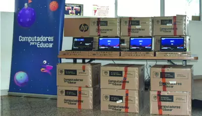 Comprados 1.550 computadores nuevos para los ni&ntilde;os del Huila: Karen Abudinen, ministra TIC
