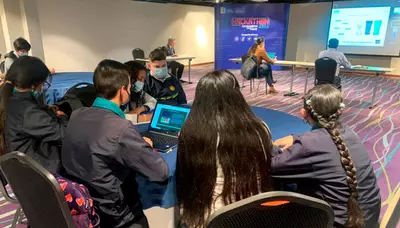 En su primera Hackathon 2021, Computadores para Educar recibi&oacute; 422 inscripciones de todas las regiones del pa&iacute;s