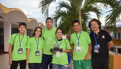 Con la participaci&oacute;n de 25 equipos de 8 departamentos de Colombia finaliz&oacute; la quinta Hackathon de Computadores para Educar