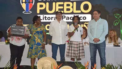 Computadores para ni&ntilde;os y adolescentes de Tumaco y Timbiqu&iacute;