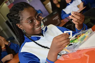 M&aacute;s de 500 estudiantes en talleres de innovaci&oacute;n de Computadores para Educar