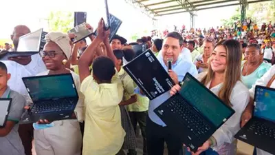 Mintic entreg&oacute; computadores para tres instituciones educativas de Marialabaja