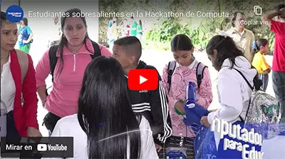 Estudiantes sobresalientes en la Hackathon de Computadores para Educar.