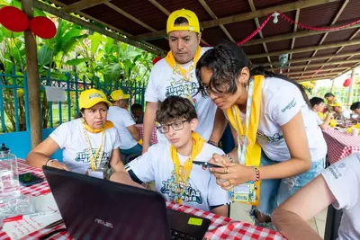 Computadores para Educar llev&oacute; 13 veces m&aacute;s tecnolog&iacute;a a las zonas rurales en 2025
