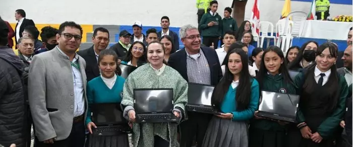 En Boyac&aacute;, ministra Sandra Urrutia, socializ&oacute; estrategia para la &lsquo;Democratizaci&oacute;n de las TIC&rsquo;
