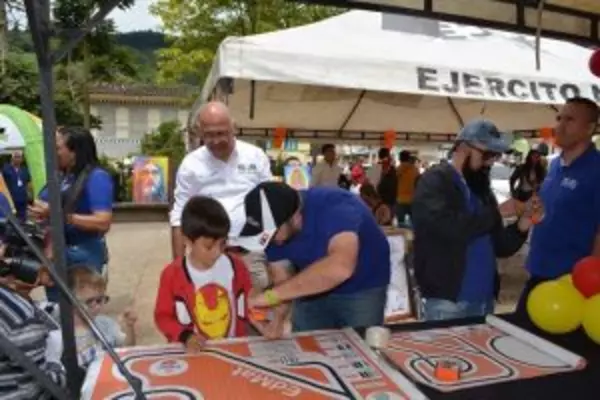Pijao se visti&oacute; de Caravana y de tecnolog&iacute;a